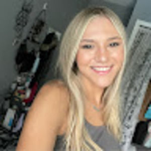 Meet your Posher, Salena